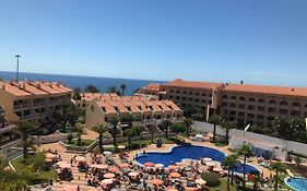 Las Americas Front Line Ocean